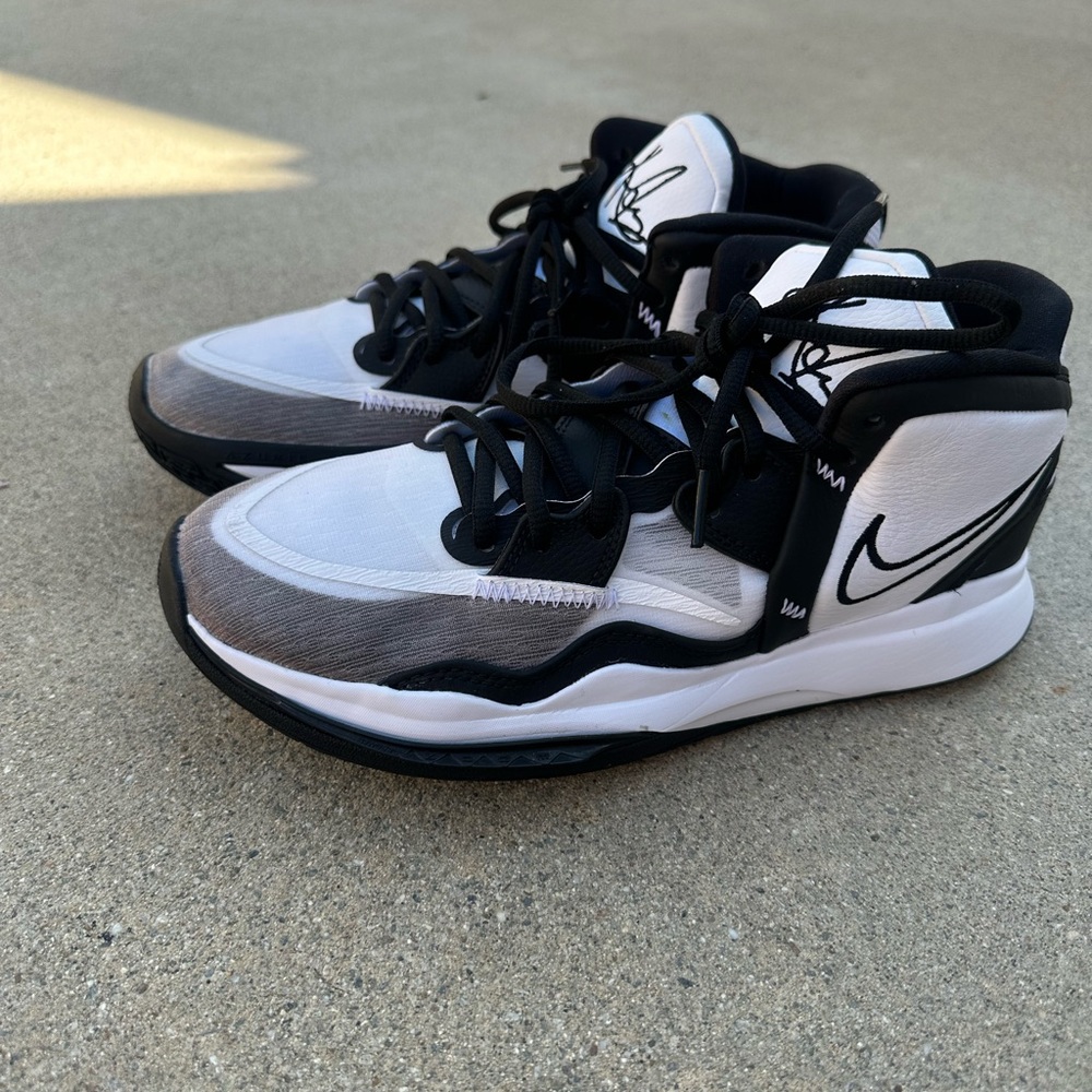 NIKE Kyrie Infinity TB Black/White, Size US 8